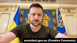 Владимир Зеленский записывает видеообращение, май 2024 года