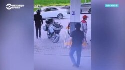 На мотоциклиста из России напал мужчина с ножом в Жамбылской области Казахстана