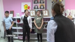 В Казахстане победившие рак дети играют в благотворительных спектаклях