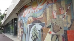 "Это часть нашей истории, искусства: мы обязательно должны их сохранить!" В Грузии волонтеры восстанавливают советские мозаики