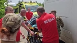 Волонтеры и полиция вывозят мирных жителей из города Шандриголово в Донецкой области: по нему каждый день бьют российские военные