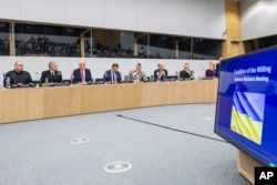 Встреча коалиции министров обороны, желающих вступить в НАТО, в штаб-квартире НАТО в Брюсселе, 10 апреля 2025 года, фото AP