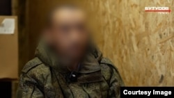 Украинада туткунга түшкөнүн айткан А.И. аттуу кыргызстандык жаран. 2025