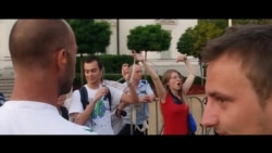 Я вижу красных: детектив, в котором дочь – следователь, а родители – подозреваемые