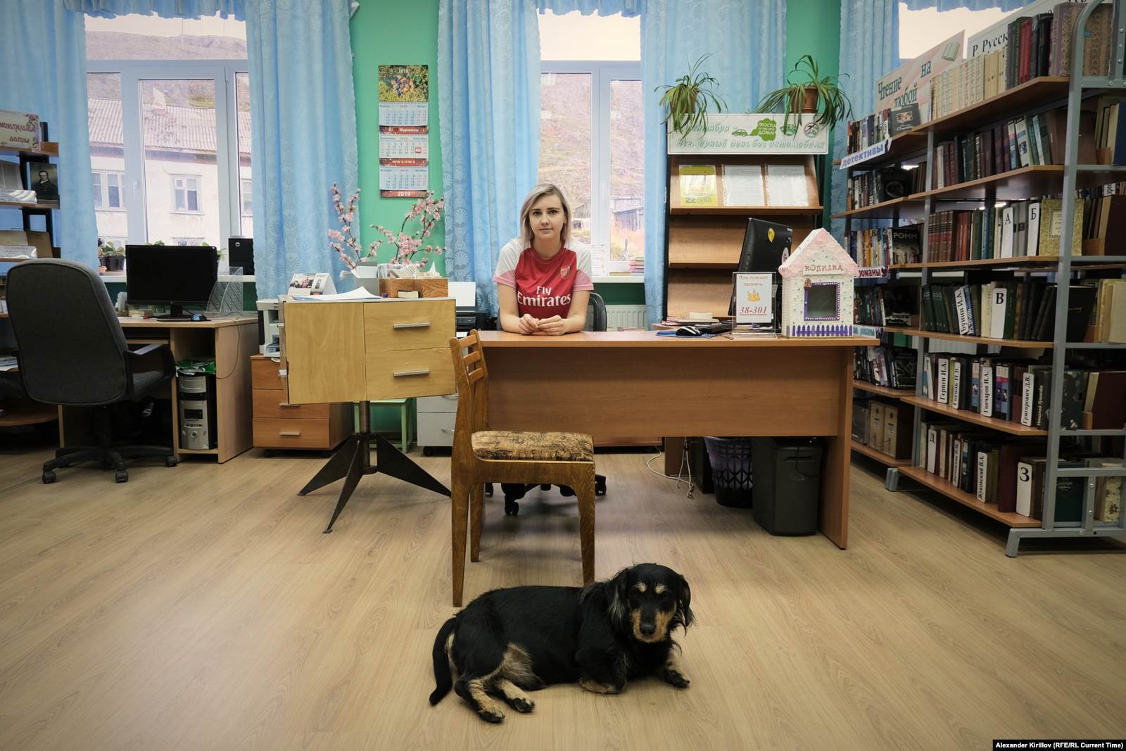 Наталия Дьякова в библиотеке