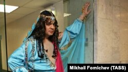 Певец Филипп Киркоров перед началом праздничного шоу 