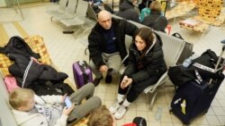 Тысячи украинцев ищут убежища в странах Евросоюза. Вот что они говорят
