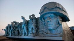 Новая композиция, посвященная боевикам так называемой "ДНР", в переделанном российскими силами мемориале событий Второй мировой войны "Саур-Могила", 8 сентября 2022 года