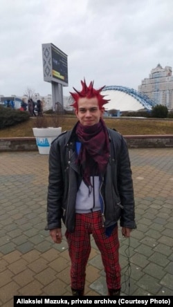 Алексей в панковском "прикиде"