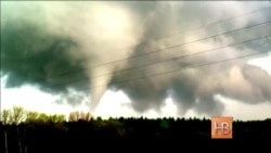 Очевидец заснял торнадо на севере Германии